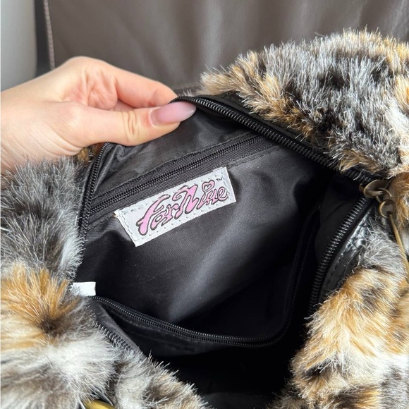 Leopard Print Faux Fur Handbag - Picture 7 of 7